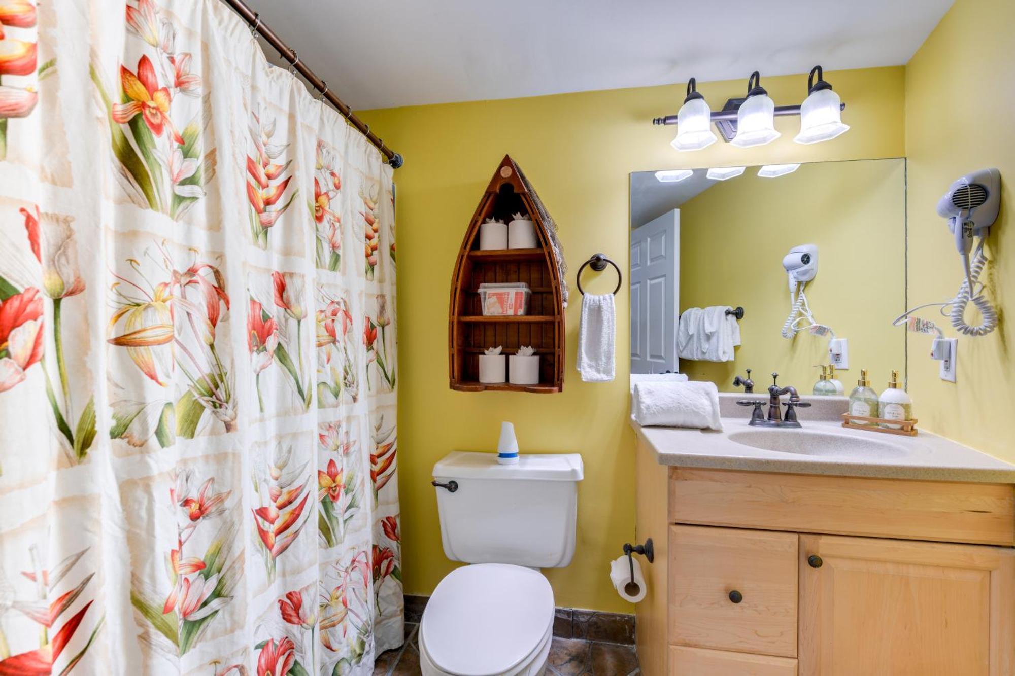 Downtown With Community Pool! Apartment Gatlinburg